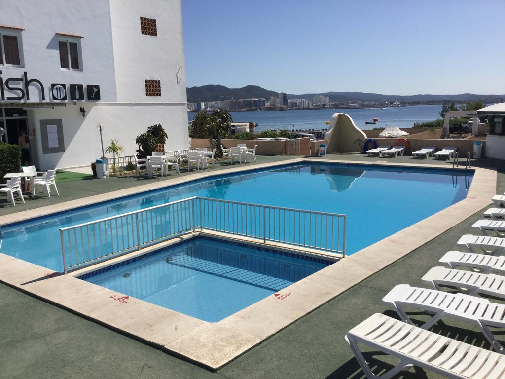 Apartamentos Alba San Antonio  Exteriér fotografie