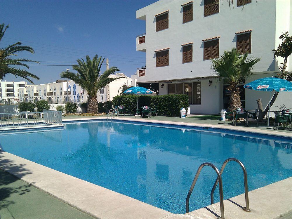 Apartamentos Alba San Antonio  Exteriér fotografie