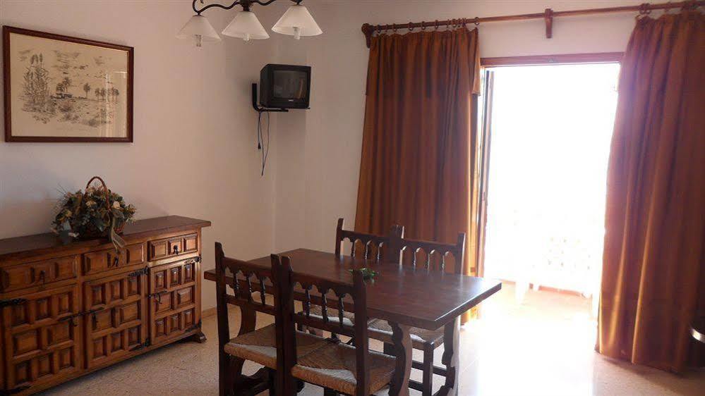 Apartamentos Alba San Antonio  Exteriér fotografie